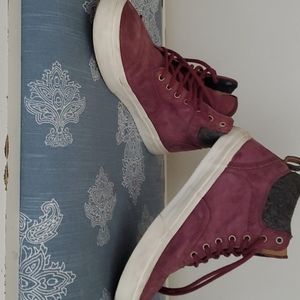 Mens 9/Womens 10.5 Vans Boots